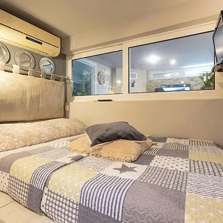 Santa Barbara Lux In Marathonas Apartment Lofos